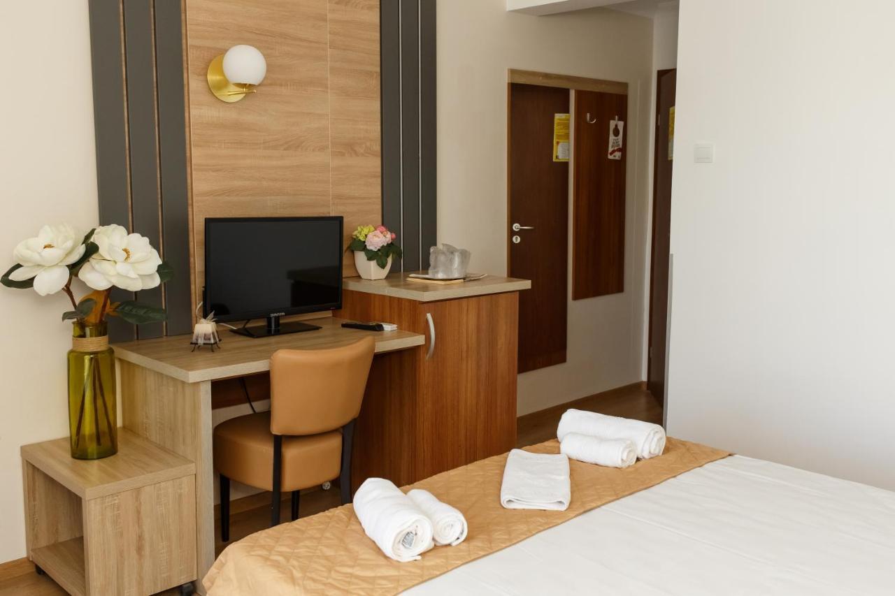 Grand Hotel Astoria 마마이아 외부 사진